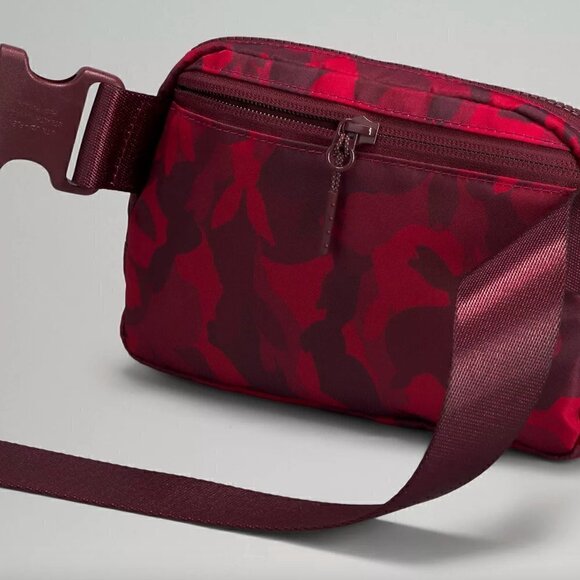 Lululemon Lunar New Year Year of the Rabbit Belt Bag Red - Picture 3 of 3